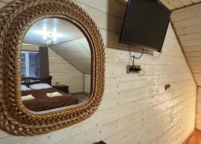 лісова тиша дворівневий люкс Apartment Synevyrs'ka Polyana